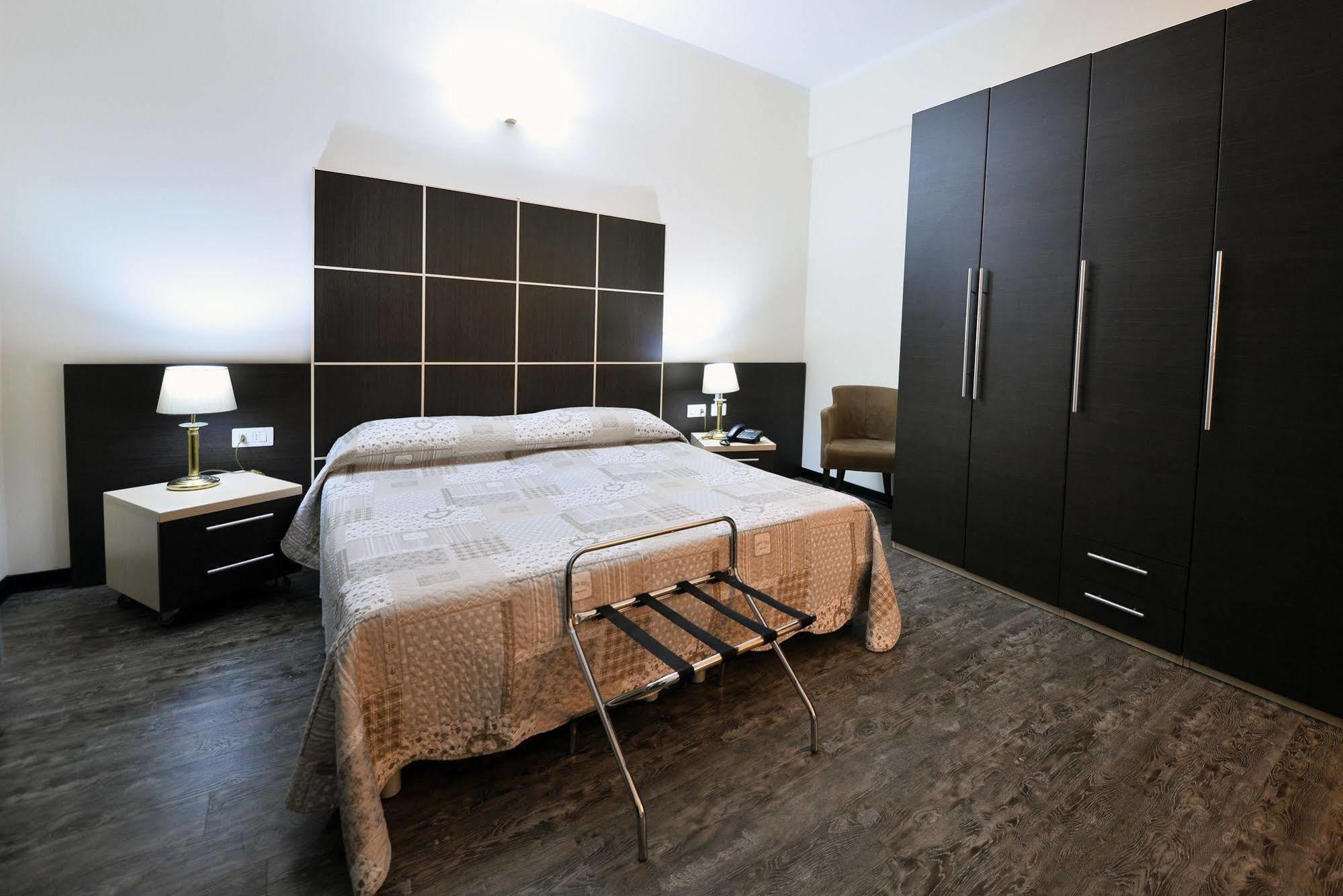 Ferrari Hotel 3*